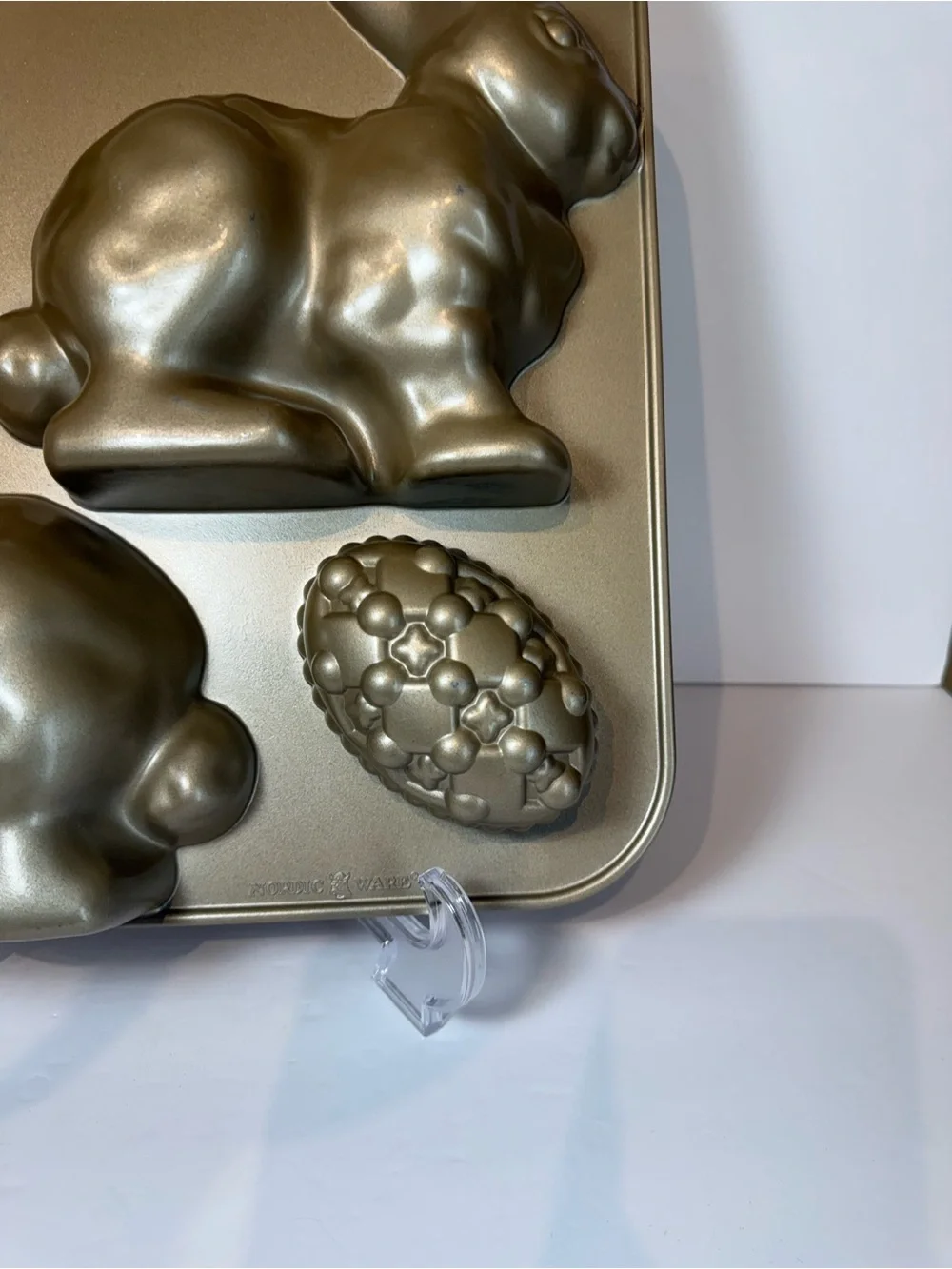 Nordic Ware Bunny Cake Pan Mold , 9.5 Cups, Makes 3D Easter Egg & Bunny. USA
